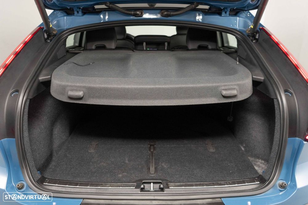 Volvo C40 Recharge Plus - 12