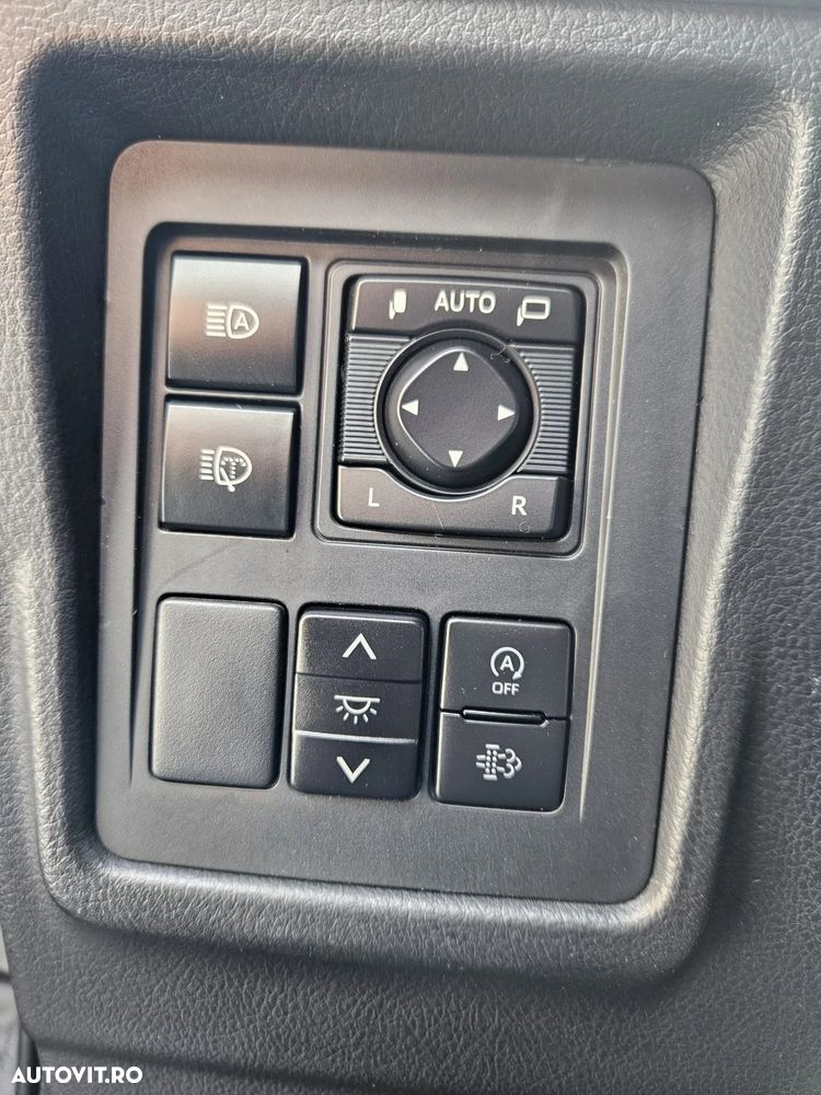 Toyota Land Cruiser 2.8l D-4D 204 CP A/T 7 locuri Executive - 16