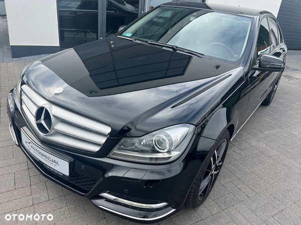 Mercedes-Benz Klasa C 180 CGI BlueEff Classic