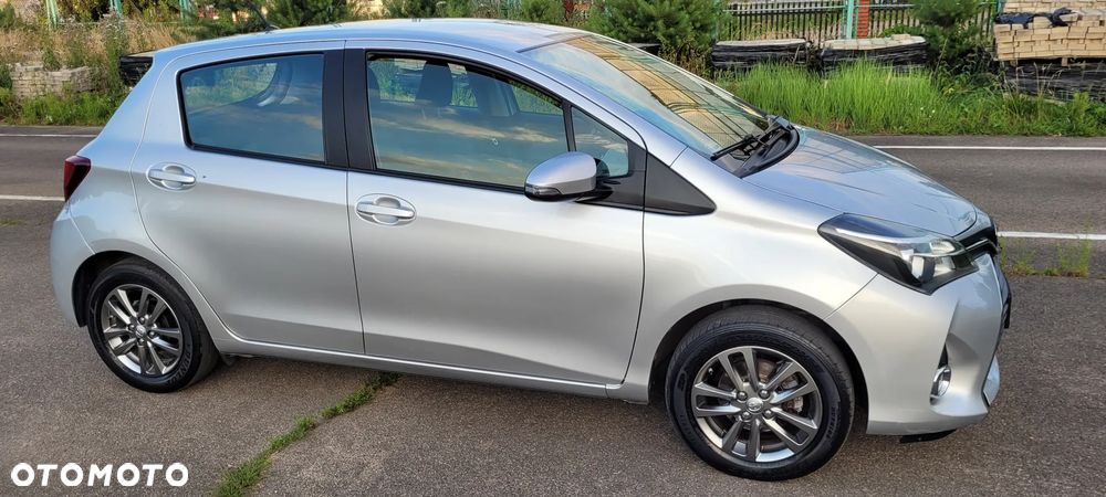 Toyota Yaris 1.33 Premium - 3