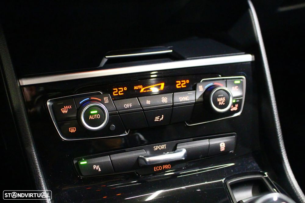 BMW 218 Active Tourer d Line Sport Auto - 30