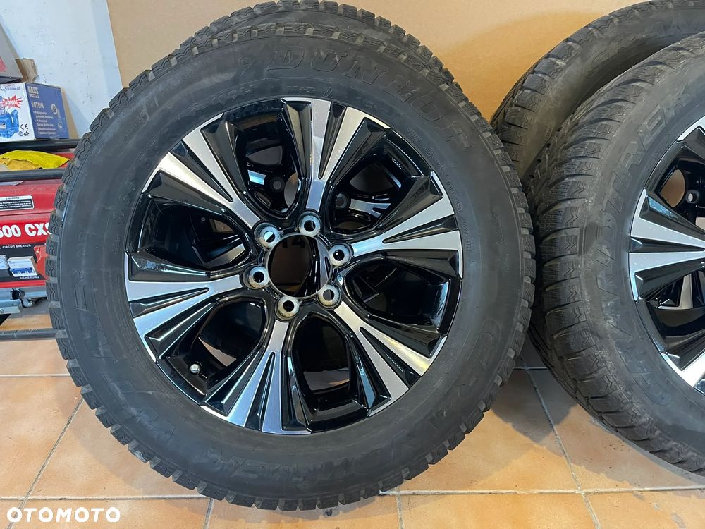 Toyota Land Cruiser - 40