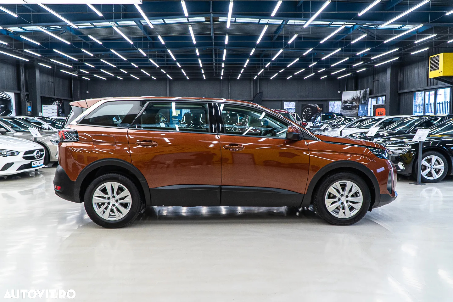 Peugeot 5008 1.2 Puretech Turbo s&s EAT8 Allure - 20