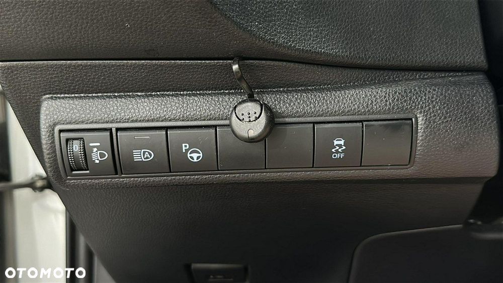 Toyota Corolla - 28