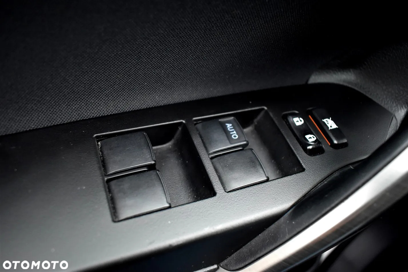 Toyota Auris 1.6 Sprint MS - 27
