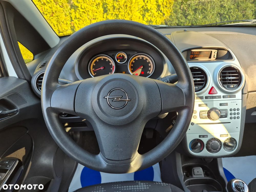 Opel Corsa 1.2 16V Edition / Active - 30