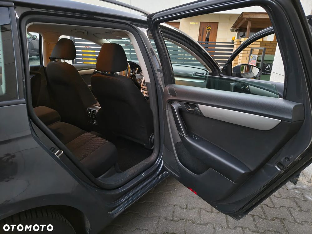 Volkswagen Passat 2.0 TDI Trendline - 17