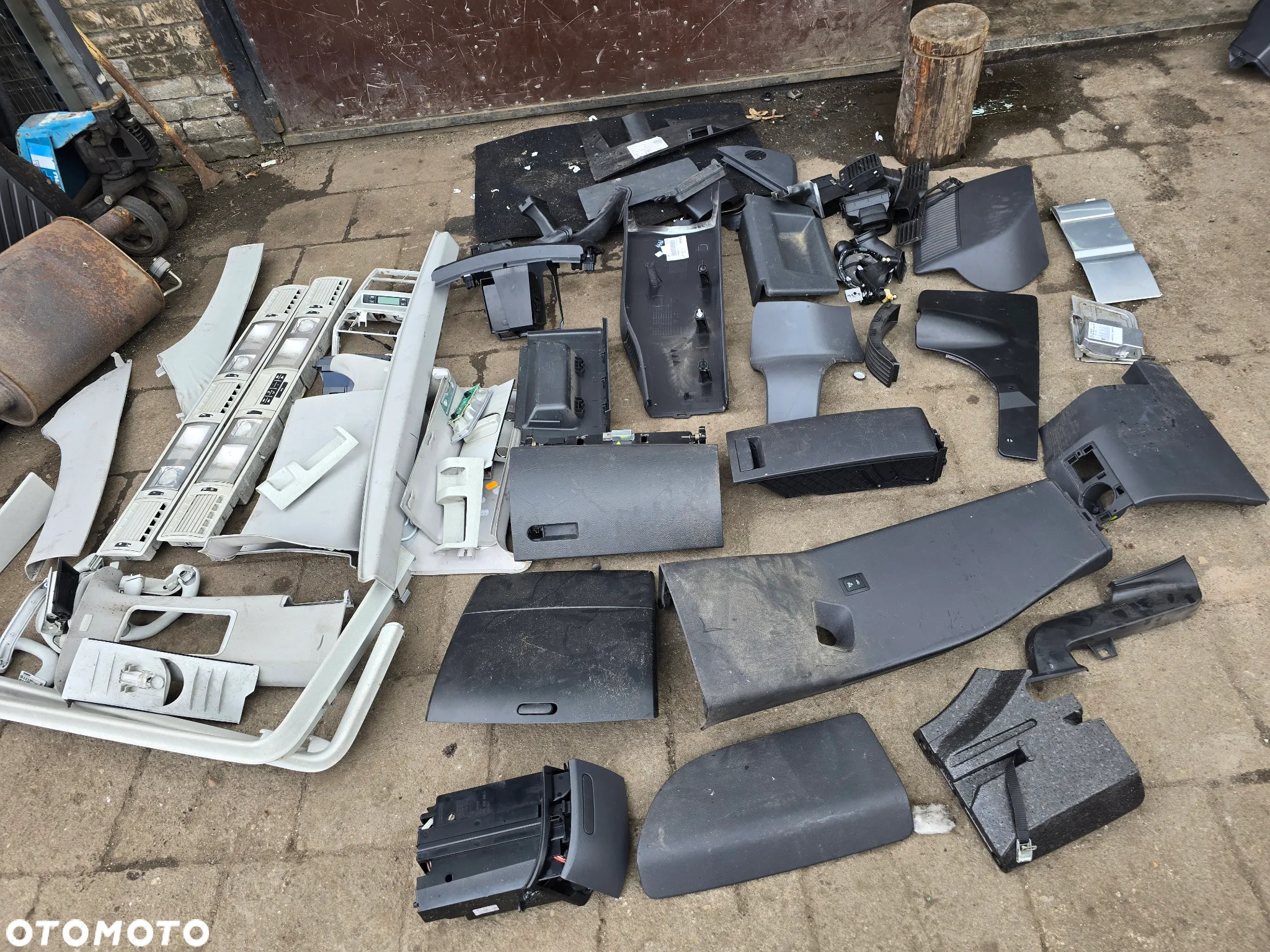 Plastiki wnetrza vw t5 multiwan krótki 2x drzwi - 4