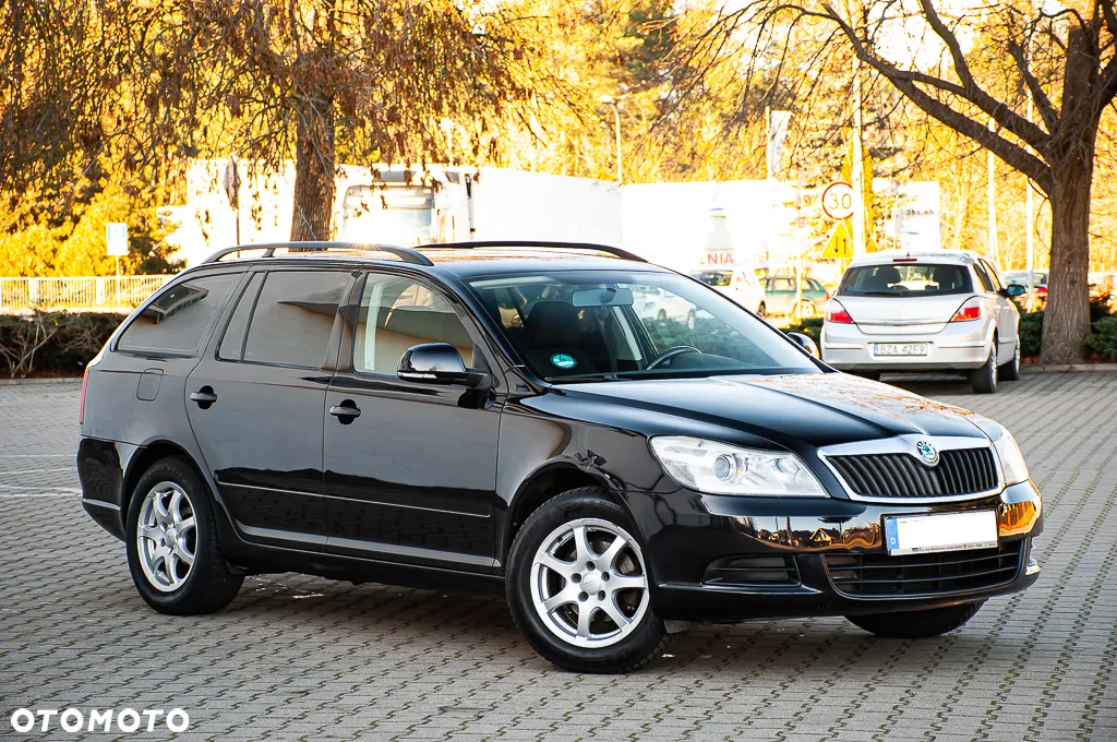Skoda Octavia 1.6 Combi Tour - 3
