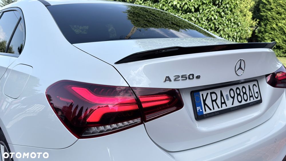 Mercedes-Benz Klasa A 250 e PHEV AMG Line 8G-DCT - 10