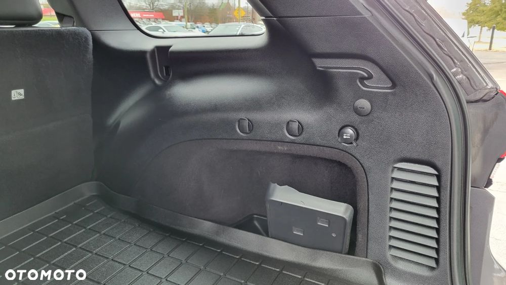 Jeep Grand Cherokee - 15