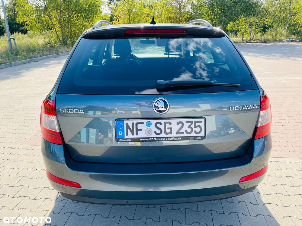 Skoda Octavia 2.0 TDI DSG Ambition - 4