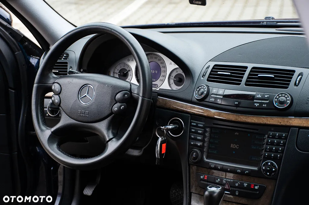 Mercedes-Benz Klasa E - 24