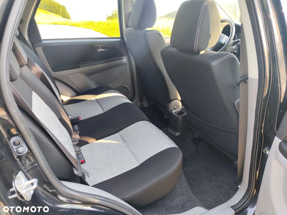 Suzuki SX4 1.6 Premium 4WD - 17