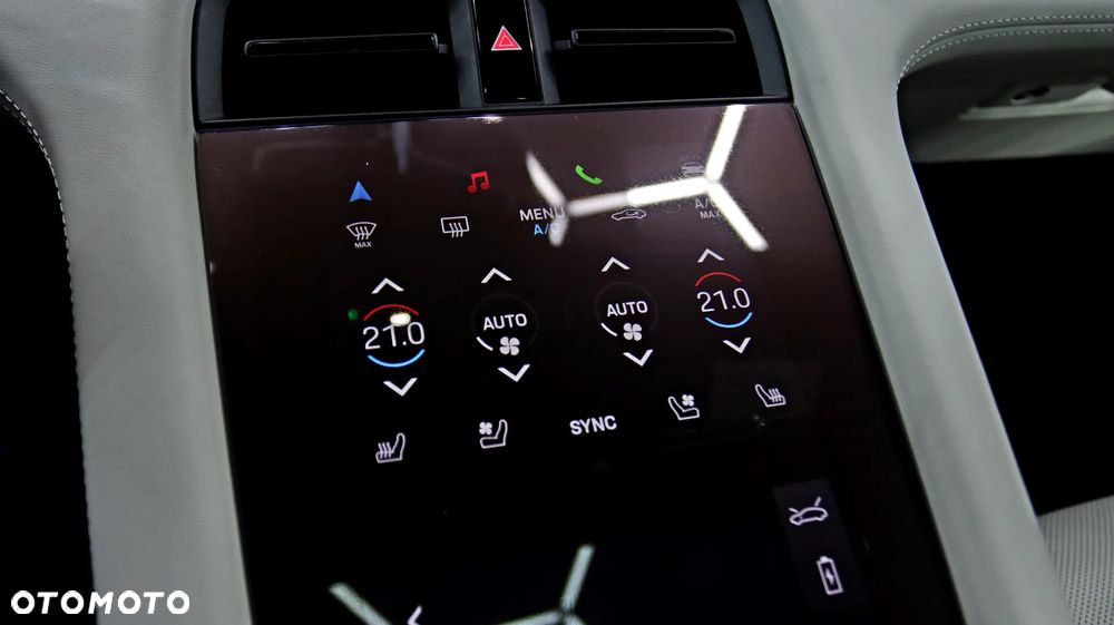 Porsche Taycan Turbo Sport Turismo - 29