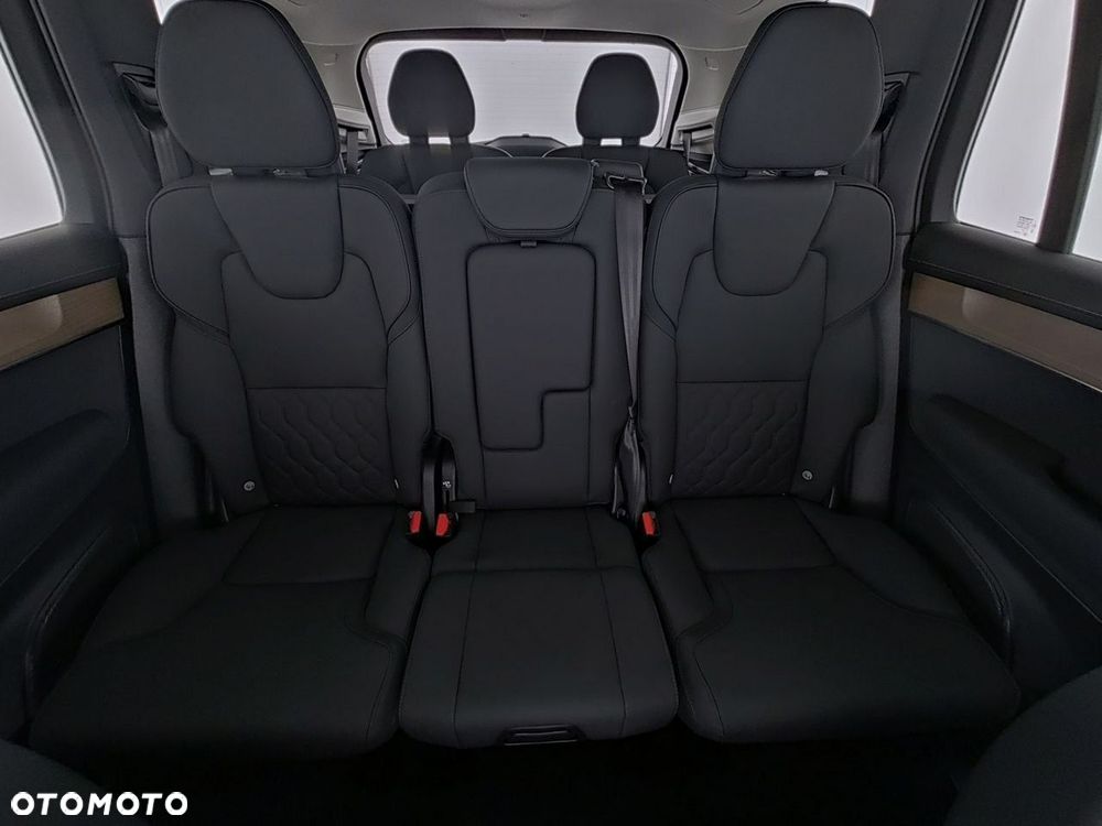 Volvo XC 90 T8 AWD Plug-In Hybrid Plus Bright 7os - 13
