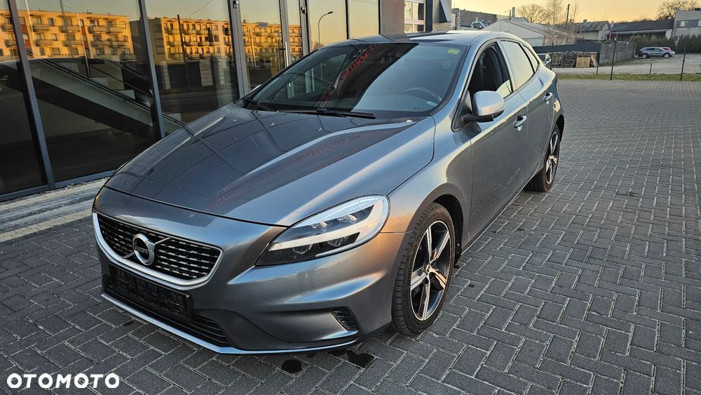 Volvo V40 D2 Drive-E R-Design Momentum - 13