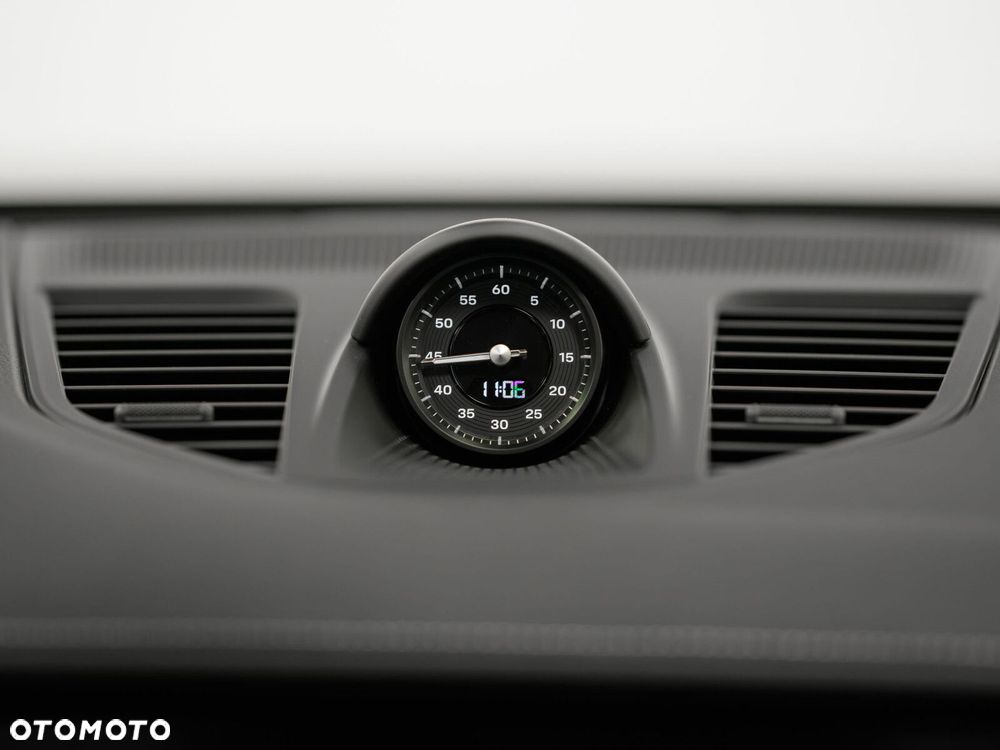 Porsche Panamera - 15