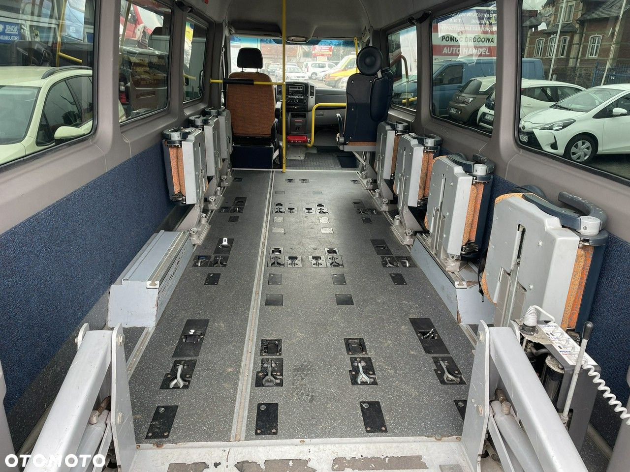 Mercedes-Benz Sprinter - 4