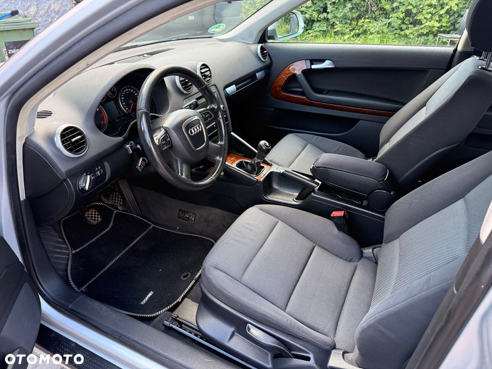Audi A3 3-drzwiowe 1.6 Limited Edition - 9