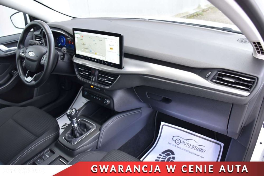 Ford Focus 1.0 EcoBoost Hybrid TITANIUM - 11