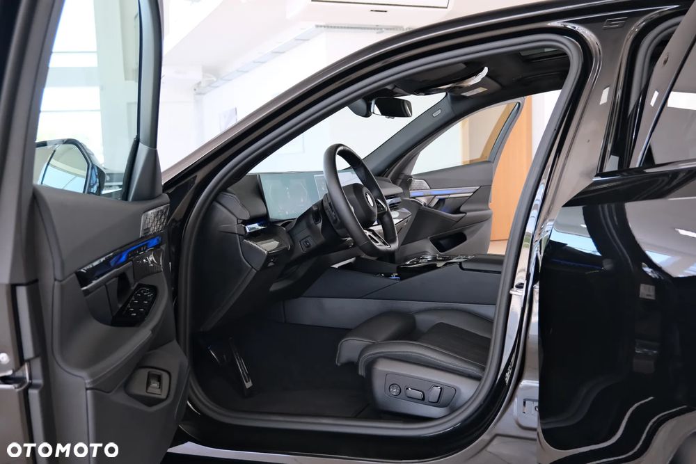 BMW Seria 5 520d xDrive mHEV M Sport - 32