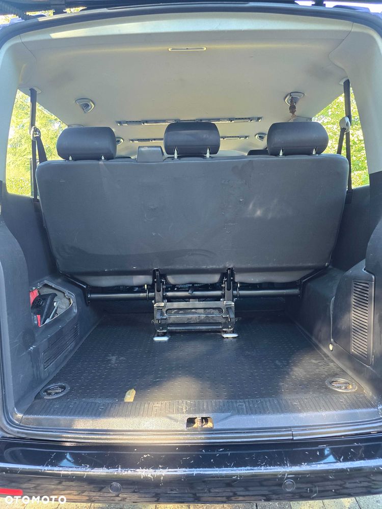 Volkswagen Caravelle - 8