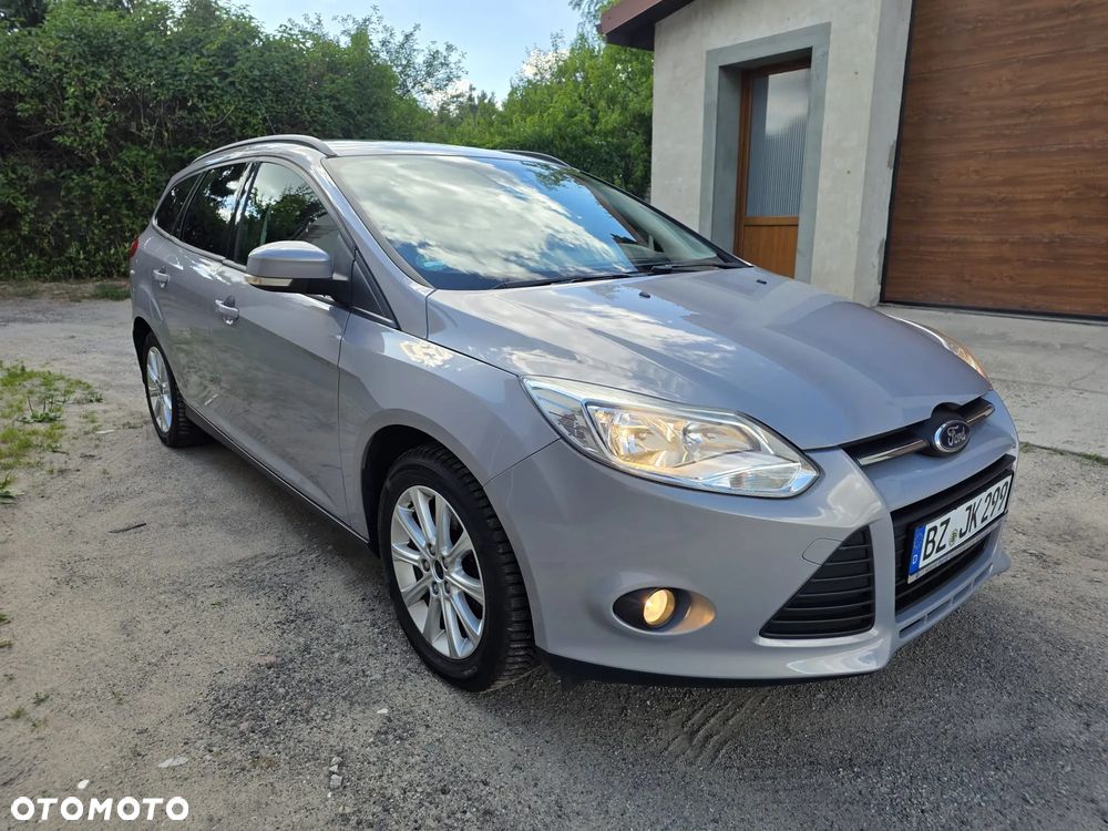 Ford Focus 1.6 Ambiente - 2