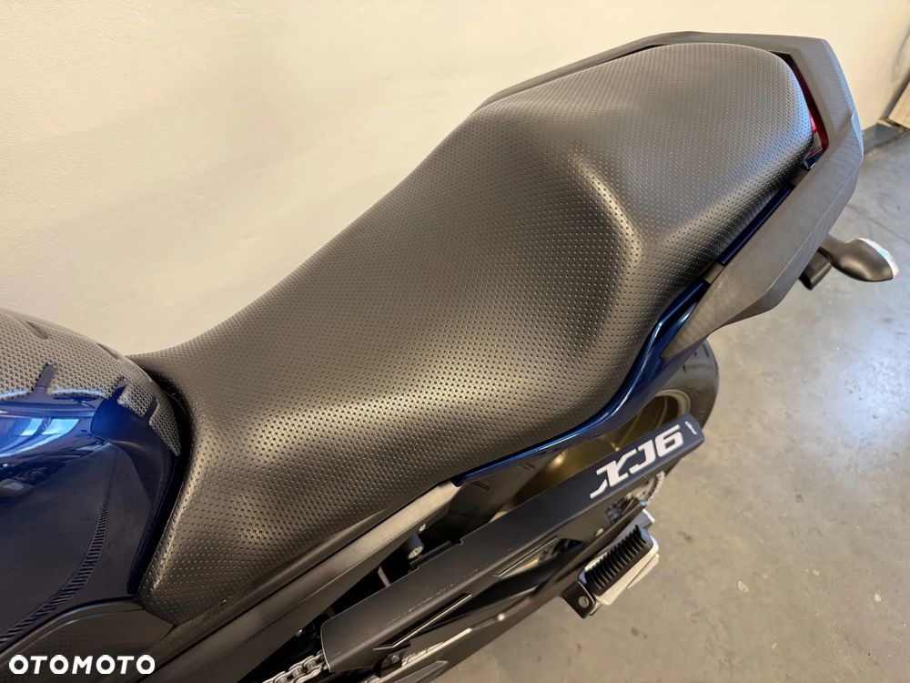 Yamaha XJ - 26