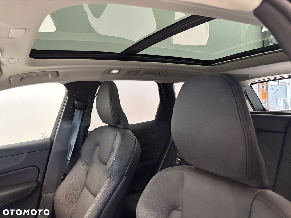Volvo XC 60 - 24