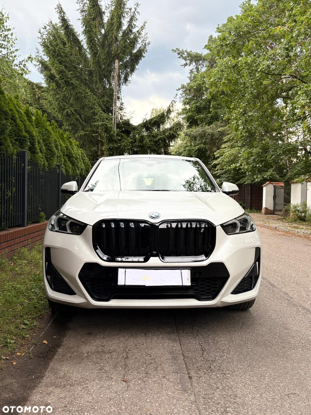 BMW iX1 - 6