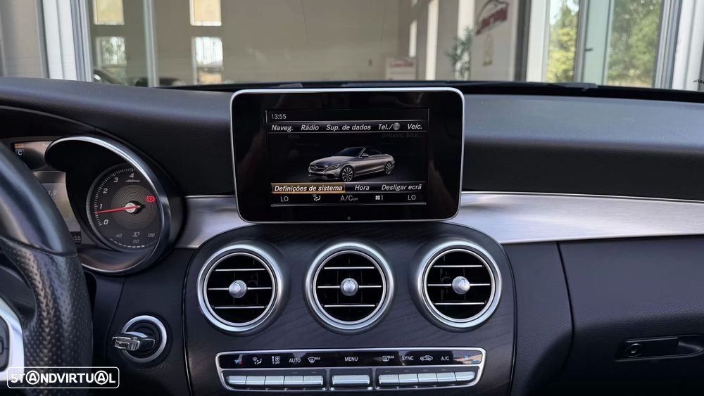 Mercedes-Benz C 180 Cabrio AMG Line - 32