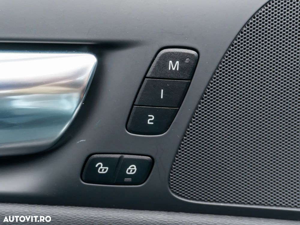 Volvo V60 T6 AWD Recharge Geartronic RDesign - 27