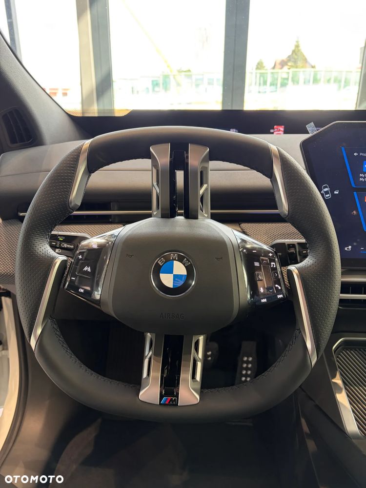 BMW iX3 - 17