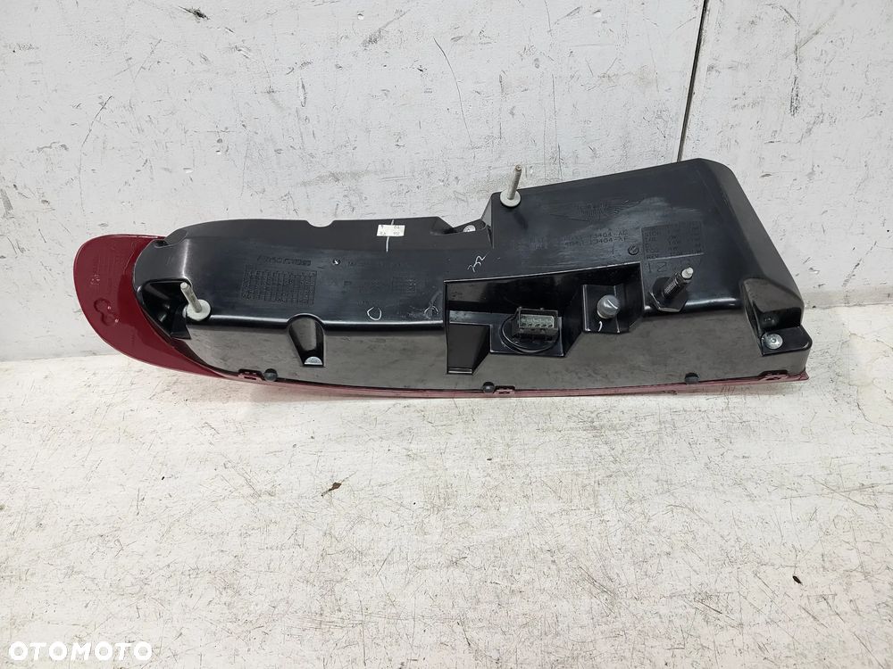 Aston Martin DB9 DBS lampa prawa tylnia tył - 5