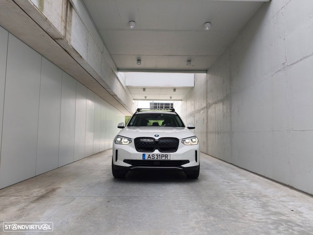 BMW iX3 Impressive - 4