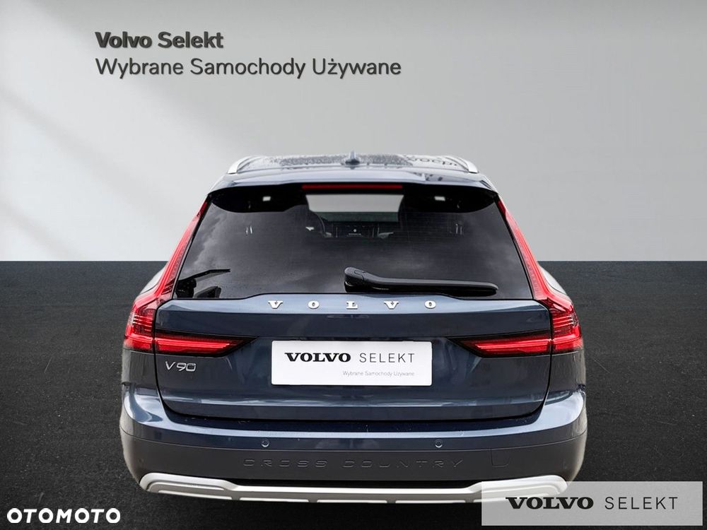 Volvo V90 Cross Country - 8