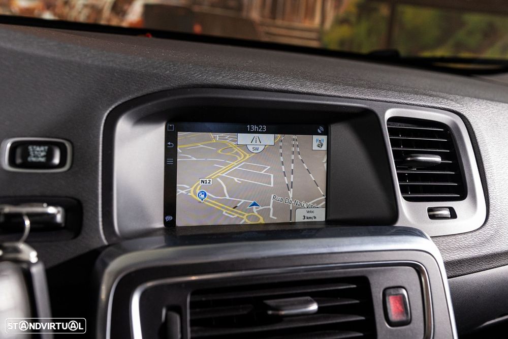 Volvo V60 2.0 D4 Kinetic - 16