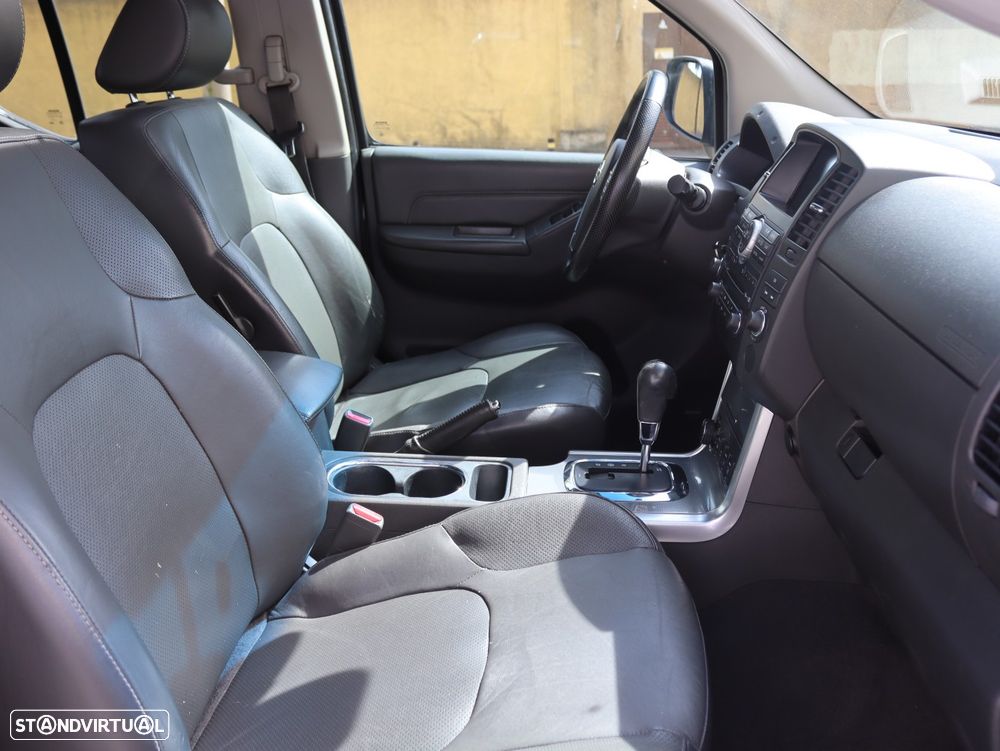 Nissan Navara 3.0 dCi V6 CD LE AT 4WD - 16