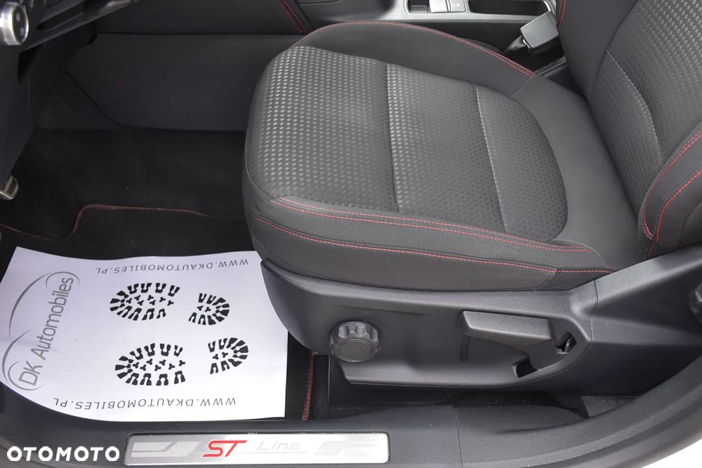 Ford Kuga 1.5 EcoBoost FWD ST-Line X - 23
