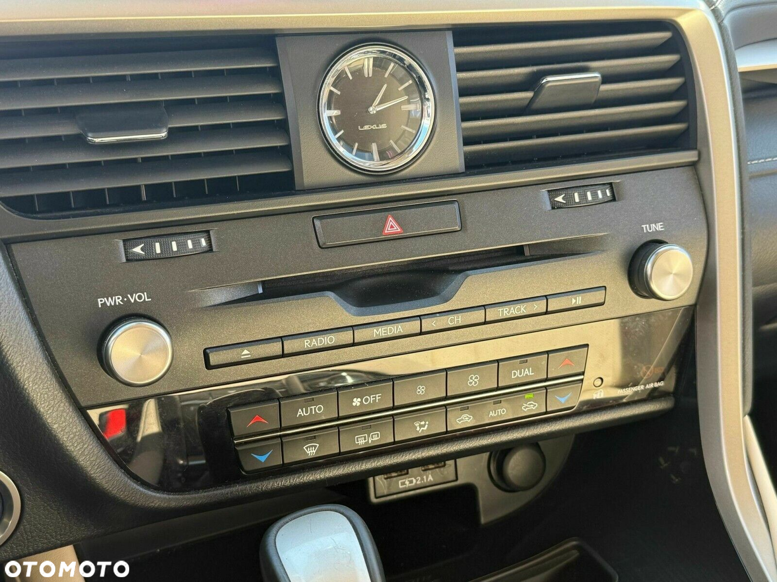 Lexus RX - 23