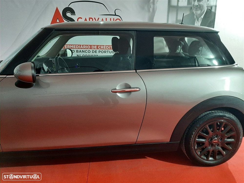 MINI 5 Portas One D - 17