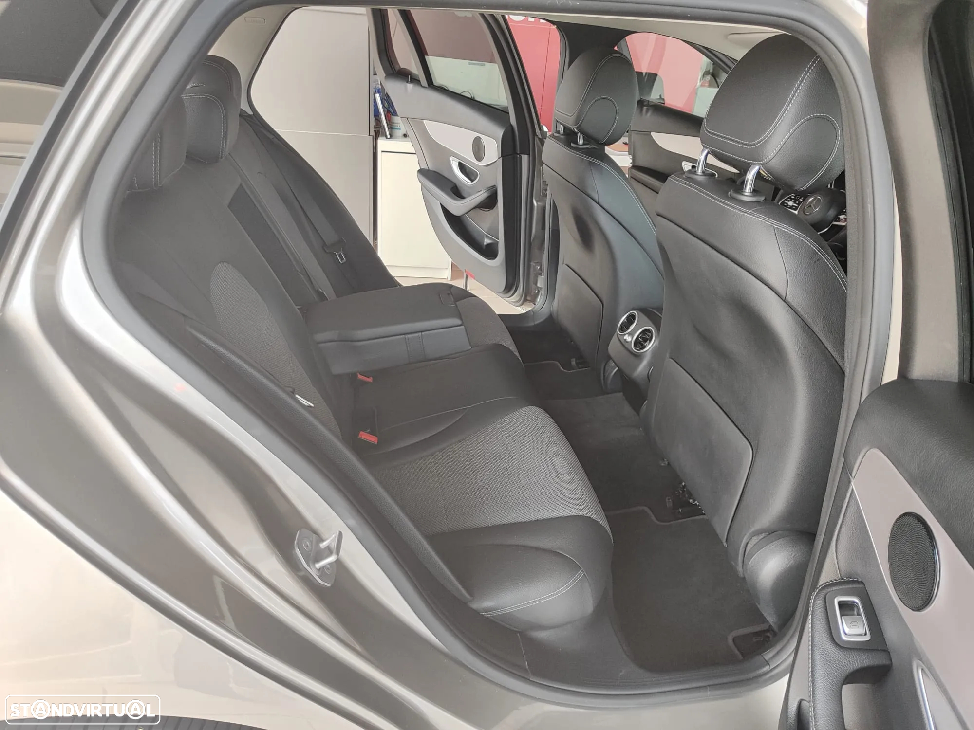 Mercedes-Benz C 300 de Avantgarde - 15