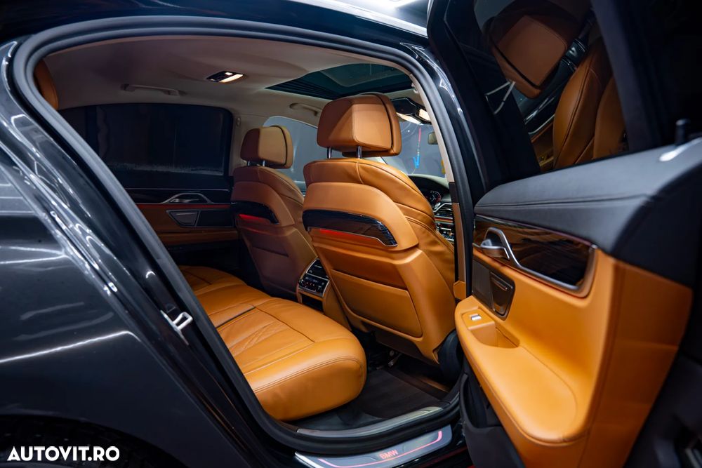 BMW Seria 7 740d xDrive MHEV - 22