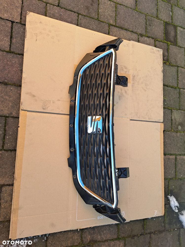 Seat Toledo IV grill atrapa chłodnicy 6JA853668  2012- - 1