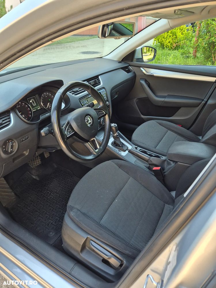 Skoda Octavia 1.6 TDI DSG Style - 5
