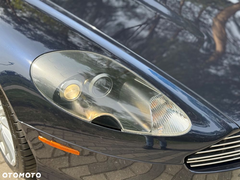 Aston Martin DB9 - 13