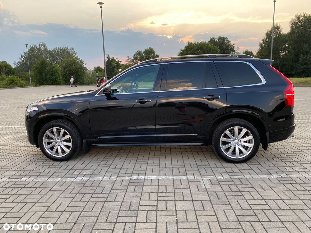Volvo XC 90 - 8
