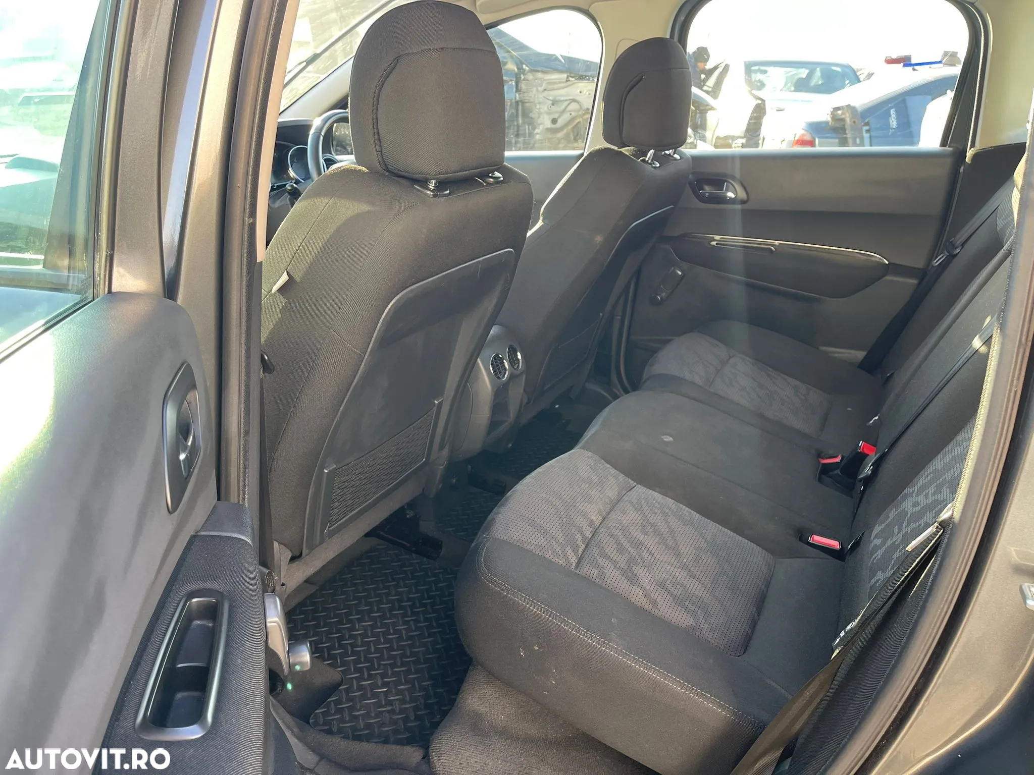 Dezmembrari Peugeot 3008 1.6 Benzina Turbo - 8