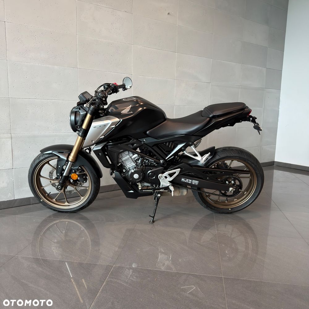 Honda CB - 8